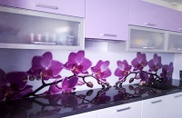 «Орхидеи-2» на кухонном фартуке (скинали) (стекло 6 мм,  закаленное, УФ-печать)